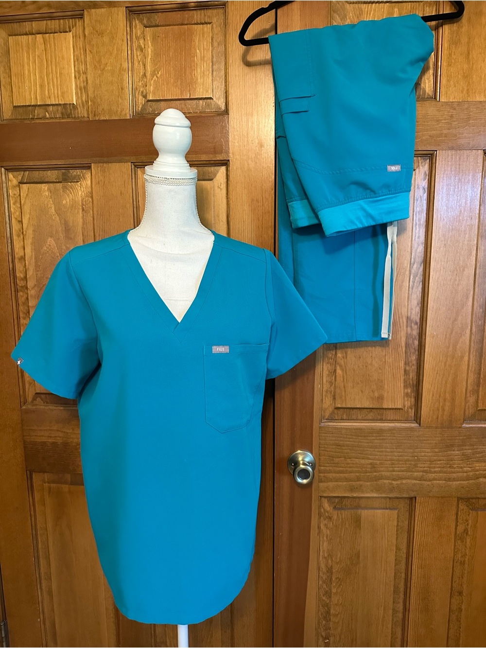 Figs Womens Teal  Catarina Scrub Top and Kade Cargo Pants Set Large